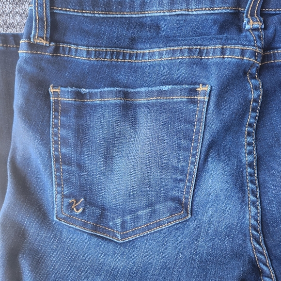 Kut from the Kloth Reese Ankle Straight Leg Distressed Denim Jeans Size 2 - Picture 9 of 10